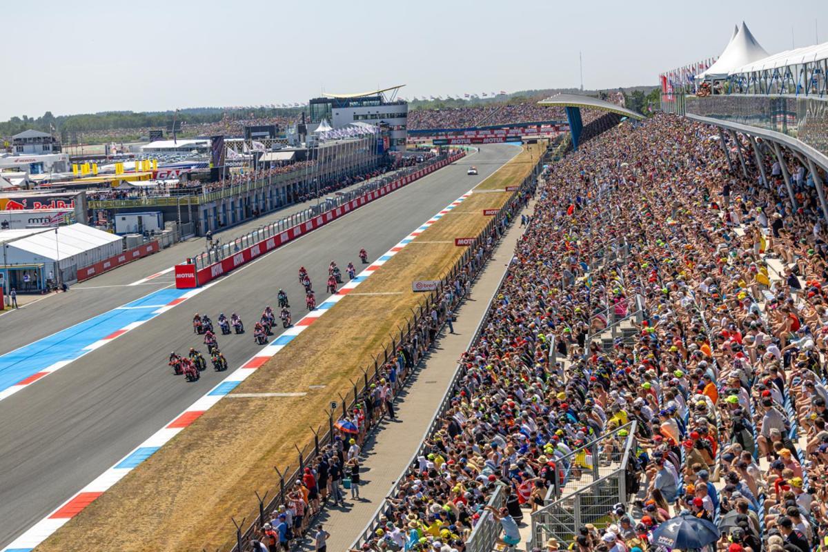 100 Jaar Tt Circuit Assen 2025 Glamping Incl Stroom المظهر الخارجي الصورة